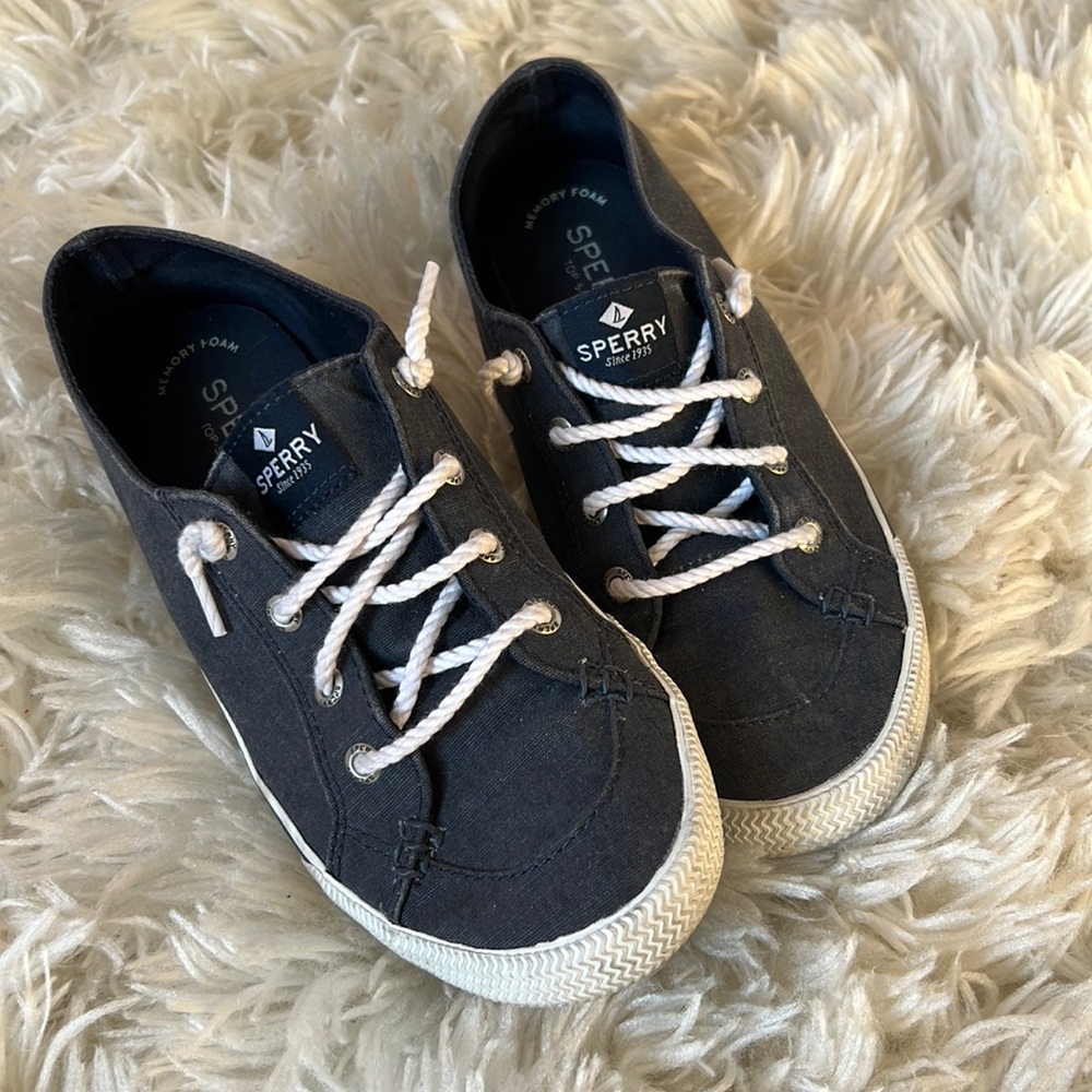 Sperry Shoes - Size 5.5